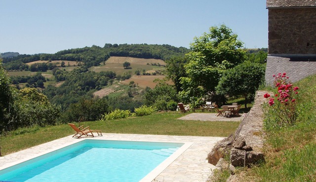 Farmhouse with pool and outstanding views near River Lot from £600 pw