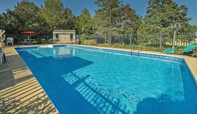 Farmhouse with pool