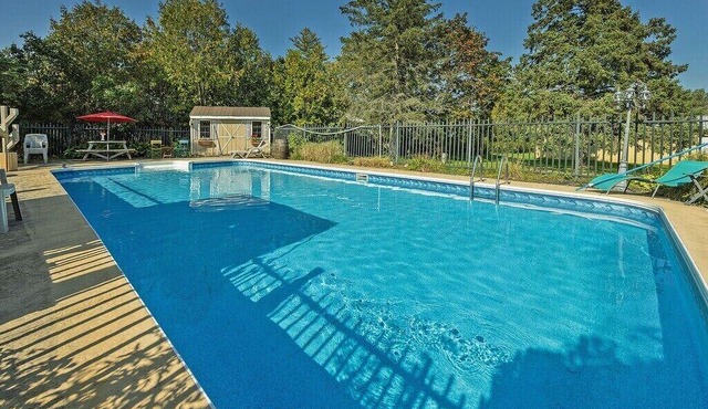Farmhouse with pool