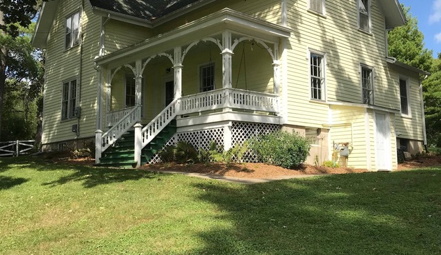 Farmhouse Within City Limits & Close to Luther College