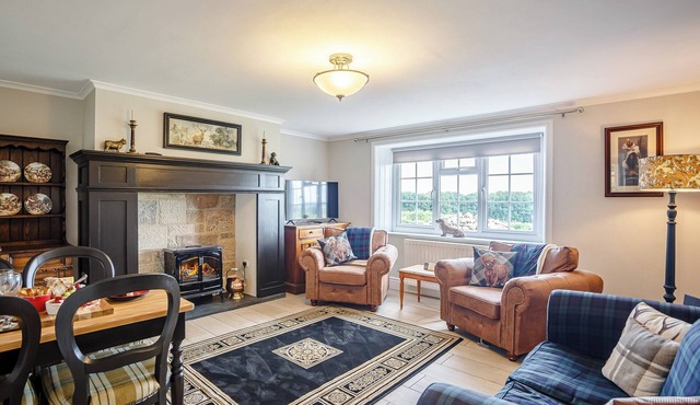 Farmside Cottage-UK35018