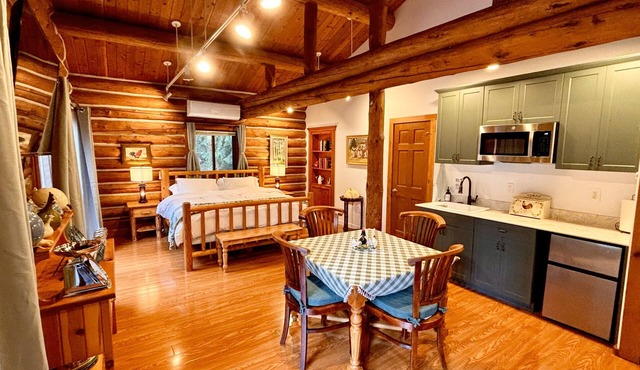 Farmstay in the Woods at Cedrus Farms