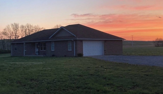 Farmstead home w/hot tub
