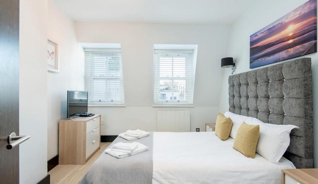 Farringdon Penthouse Loft by City Living London