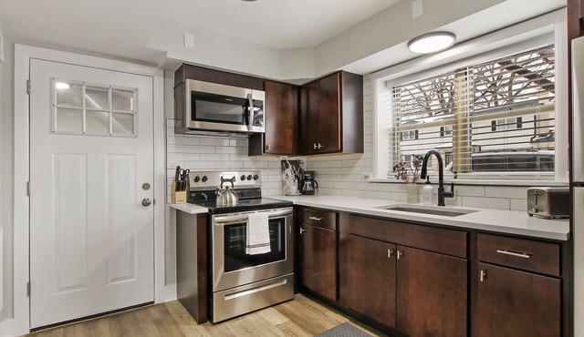 Fascinating 1BR Apartment in Skokie