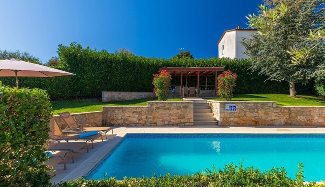 Fascinating holiday home with private pool, volleyball court, football pitch, trampoline near the famous Parenzana cycle path