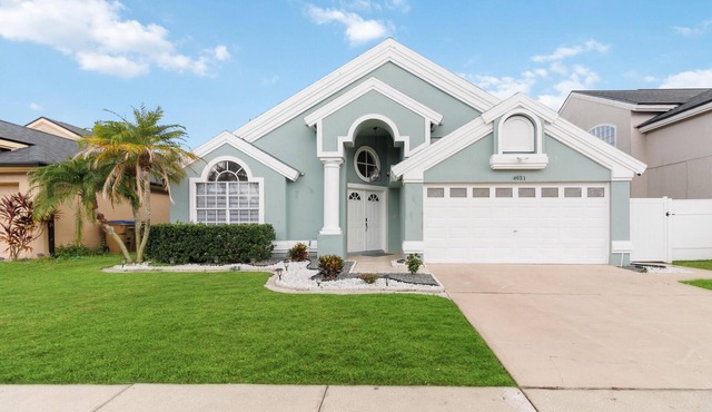 Fascinating private pool and game-room, near Disney!