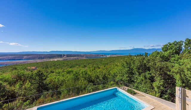 Fascinating villa with fantastic sea views to the island of Krk with private pool, table tennis, billiards, barbecue