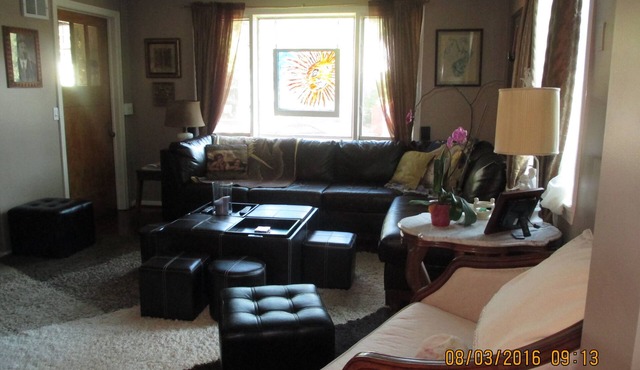 Fashionable 2 Bedroom Home in Historic Preservation District