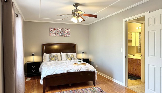 Fast Wi-Fi/Comfy beds/Free parking/3bdr house/4TVsn