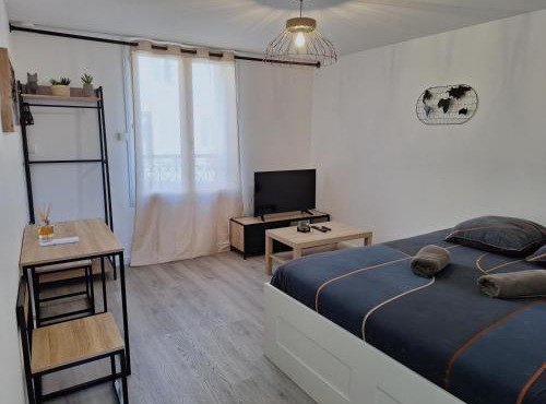Faubourg des voyageurs 4 - Studio climatisé 2 personnes - proche axe autoroute