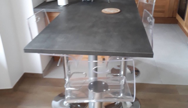 FAVERGES BETWEEN ANNECY LAKE AND MOUNTAINS