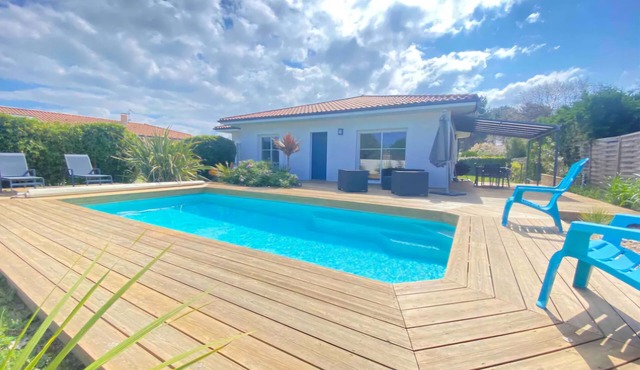 Favorite in Audenge: heated swimming pool, wooded garden, and ping-pong table