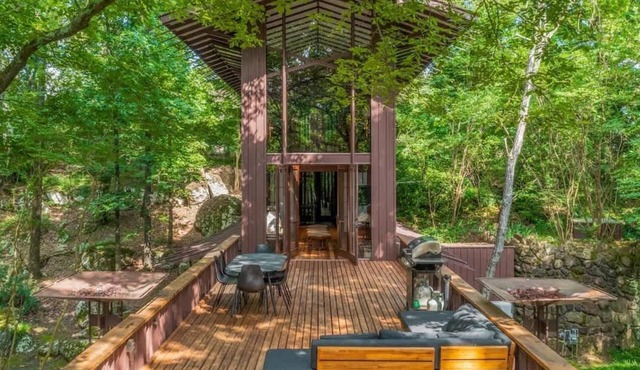 Fay Jones Historical A-Frame Luxury Design