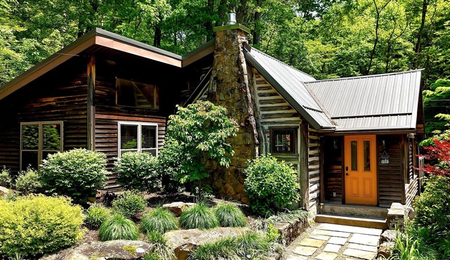 Fayette Springs-Creek House-Enjoy this Spacious Cottage!