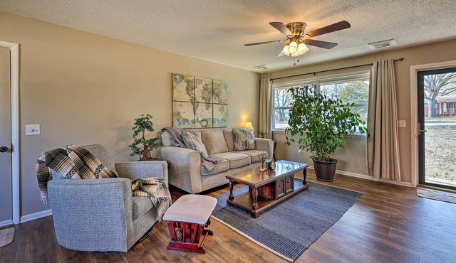 Fayetteville Vacation Rental ~ 6 Mi to U of A
