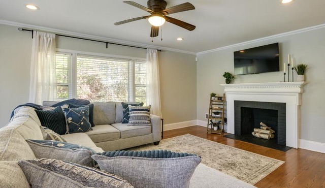 Fayetteville Vacation Rental - 1 Mi to Downtown!