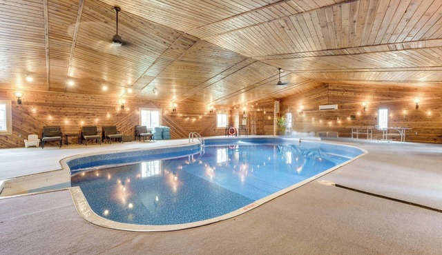 Featured on TV! Epic Indoor Pool/Slide Sleeps 24