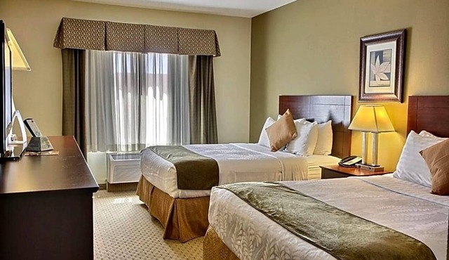 Featuring an indoor swimming pool and hot tub .