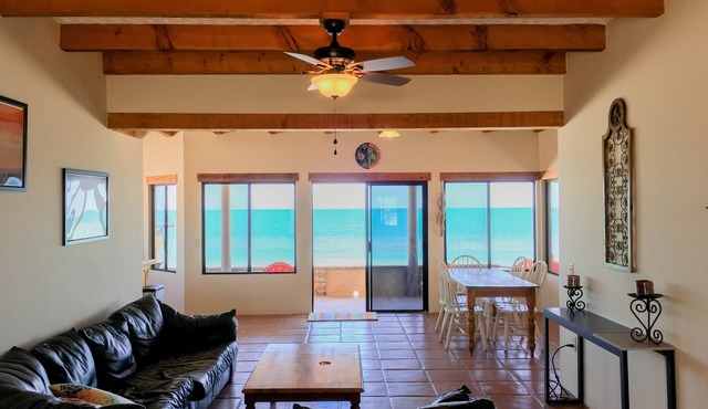 Feb/March PROMO-Beach Front on a Sandy Beach, Hi speed Wi-Fi- Gated community