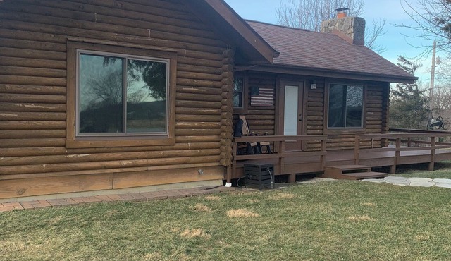 FEBRUARY SPECIAL! Getaway and snuggle up with a loved one in a cabin and a fire