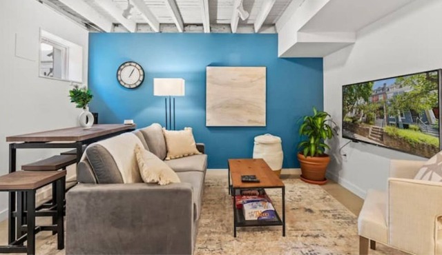 Federal Suite on First Street - Cozy Basement Studio Apartment in Heart of DC