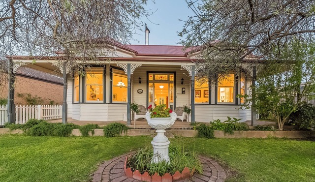 Federation House on Genesta St Central Cowes