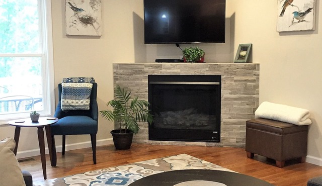 Feel At Home Away From Home in Our Comfortable 3 Bed., 2 Bath. House!