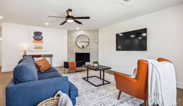Feel at Home! New Renovated House By *Grandscapes*
