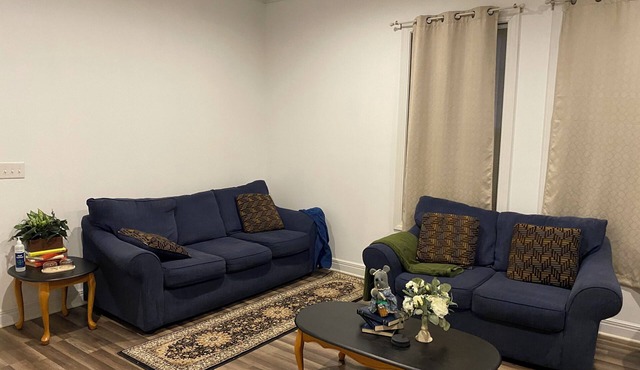 Feel Right at home 2 bedroom apartment in Green Ridge