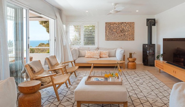 Feel the Aroha, feel the love, at this beautiful beach haven.