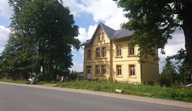 Feeling close to nature in a somewhat different holiday home in Großbreitenbach