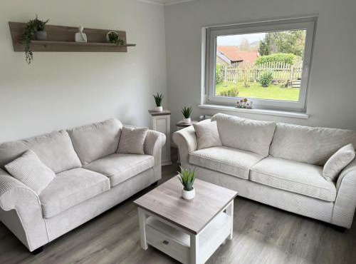 Feines Apartment mit Balkon & Terrasse in ruhiger Gegend in Schlitz