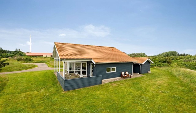 "Felicita" - from the sea by Interhome