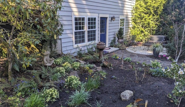 Felida's Garden Haven, a cozy 2-bedroom unit ideal for short-medium-long tenants