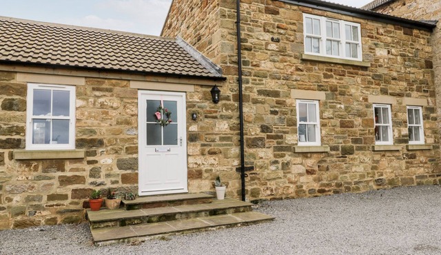 FELL BRIGGS COTTAGE, family friendly in Marske-By-The-Sea