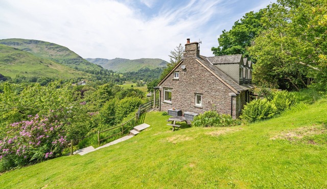 Fellgarth - Country Cottage with Views