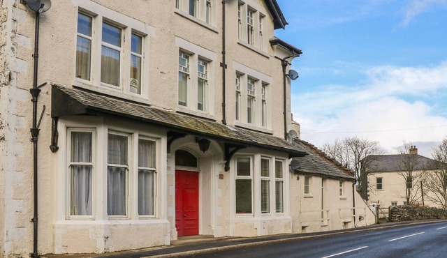 FELLSIDE VIEW, pet friendly in Tebay