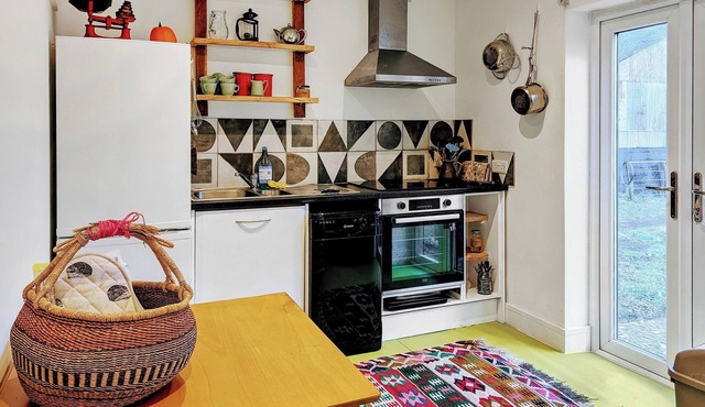 Feltham's Cottage - UK42324