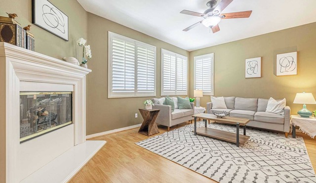 Fenced Backyard for Pets｜Garage Access｜Cozy 5BR｜Month to Month available #42108