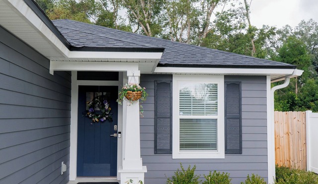 Fenced Haven Between Jax Airport & Ocean Beach