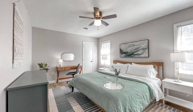 Fenced-In 4 BR <2mi North Hills, Garage/Storage
