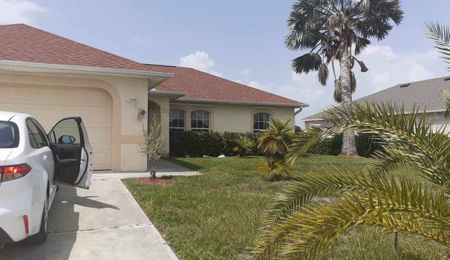 Fenced Pet friendly Villa.