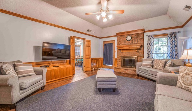Fenced Yard - Family-Friendly Bartlett Estates
