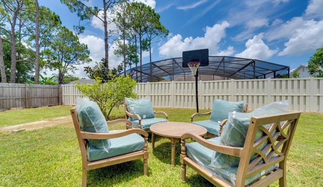 Fenced Yard & Game Room: Family Home in Kissimmee!