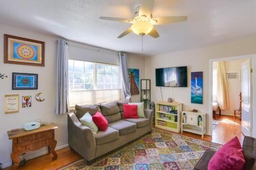 Fenced Yard & Grill: Orville Cottage Near Trails!