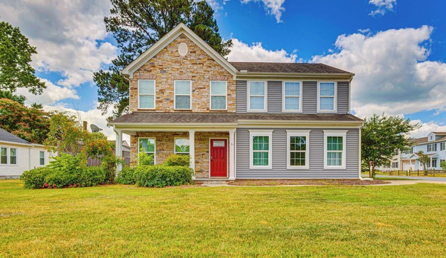 Fenced Yard & Patio! 2,400-Sq-Ft Chesapeake Home