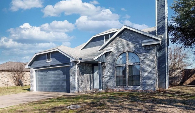 Fenced Yard Patio and Grill Pet Friendly