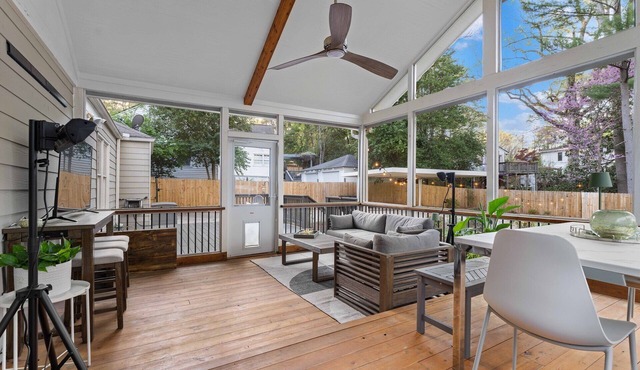 Fenced Yard, Screened Porch, Near Emory & Downtown Decatur