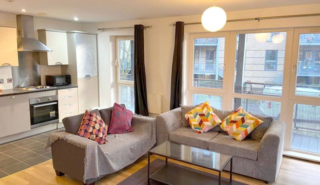 Fenland House 3 Bedroom Aparmtnet E5